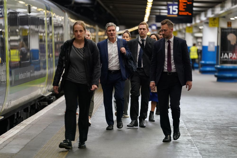 Keir Starmer at Euston in May 2022